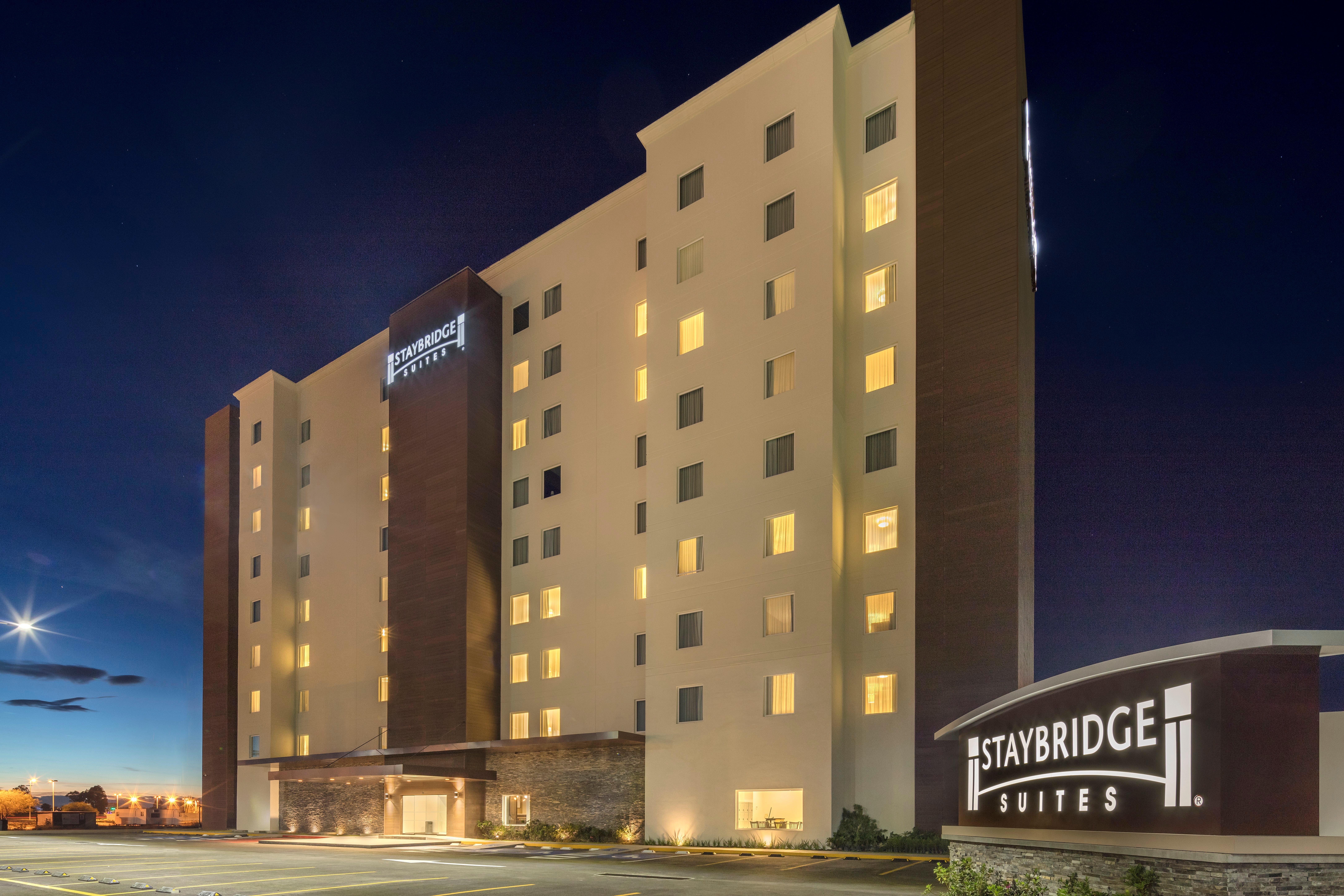 Staybridge Suites Silao By Ihg Zewnętrze zdjęcie