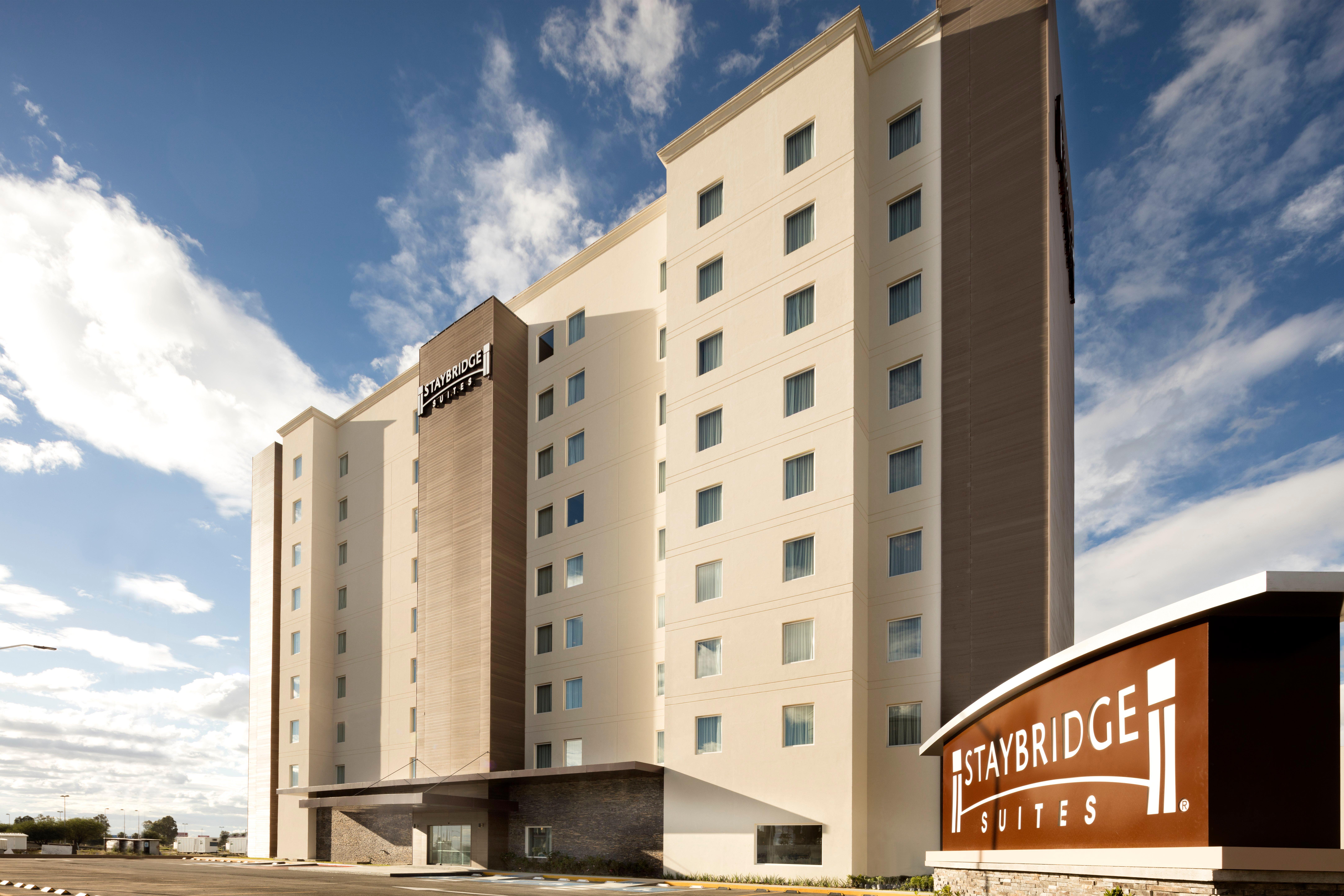Staybridge Suites Silao By Ihg Zewnętrze zdjęcie
